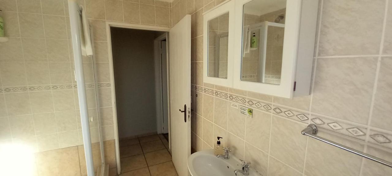 Masada Guest House Langebaan Exterior photo